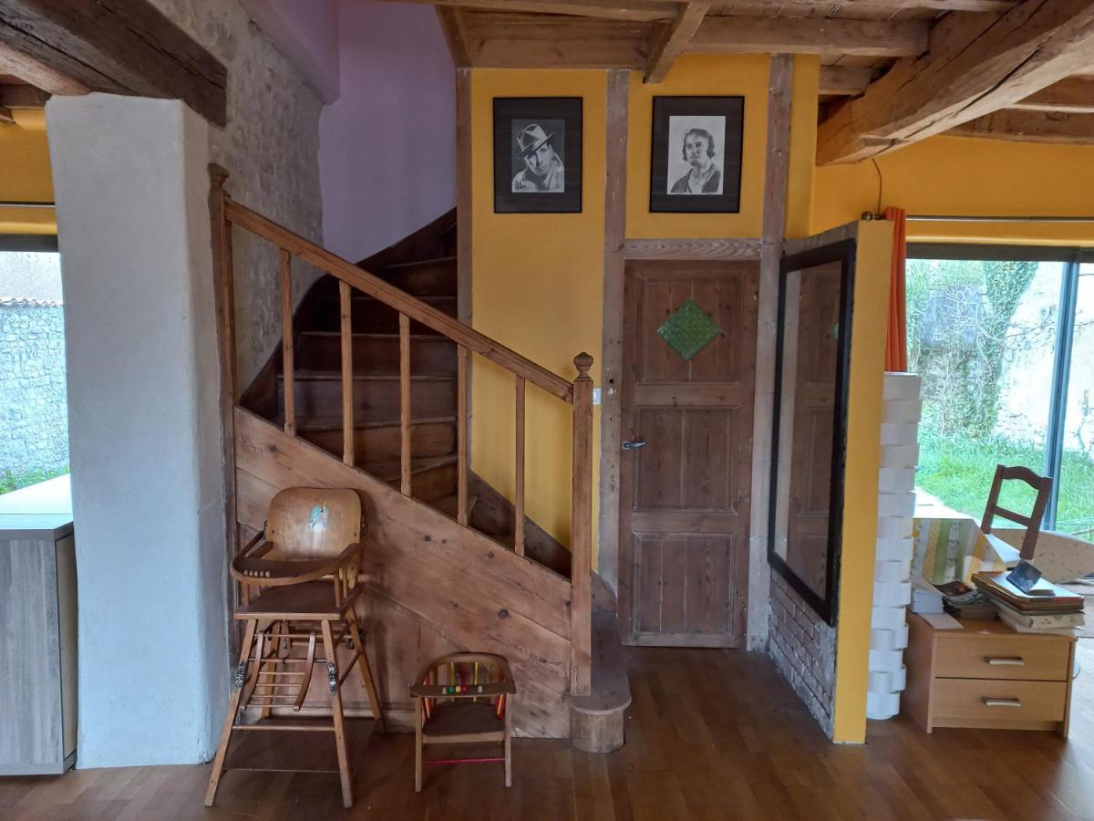 Le Moulin D'Errol Villa Saint-Jean-dʼAngély Bagian luar foto